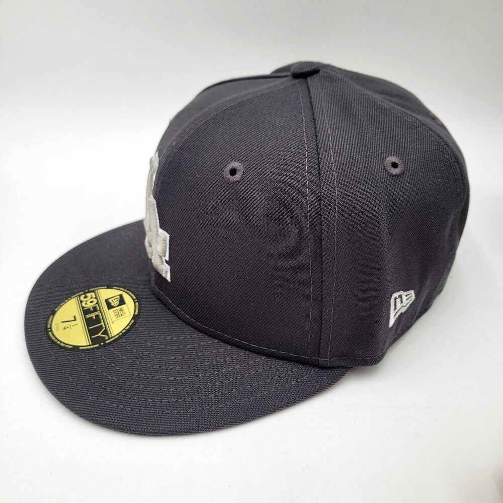 Los Angeles Dodgers New Era Dark Graphite 40th Patch 59Fifty Fitted Cap 7 1/4 - Picture 5 of 7